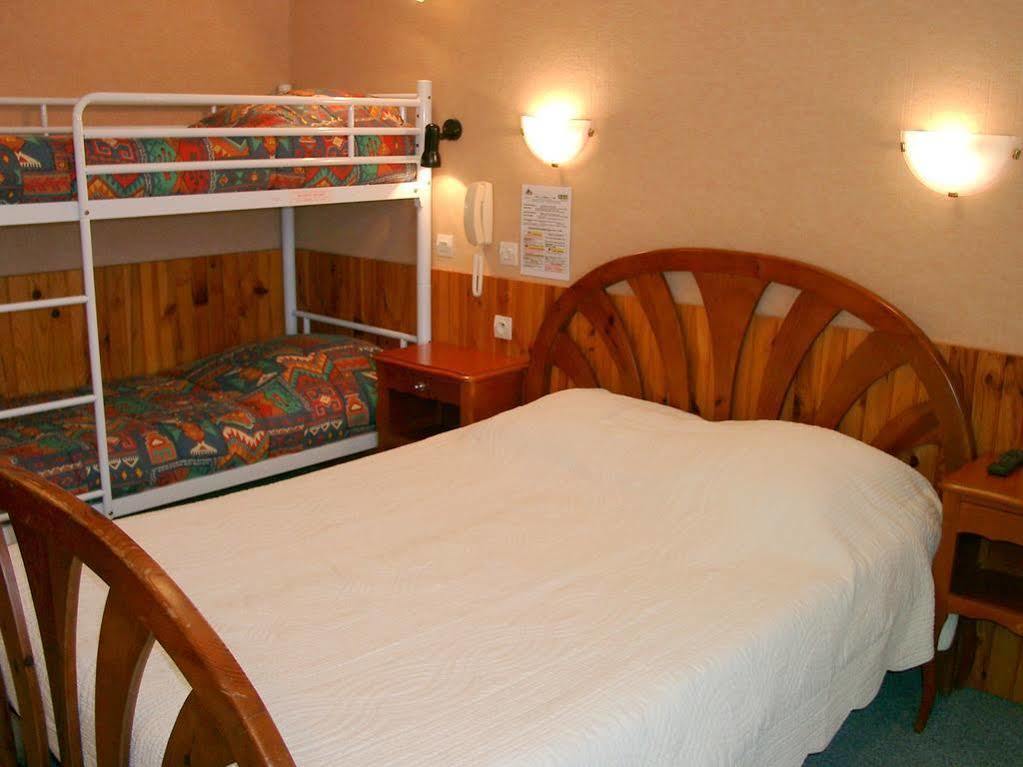 Hotel Le Chatelet 圣保罗－德弗努耶 外观 照片