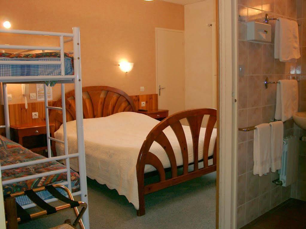 Hotel Le Chatelet 圣保罗－德弗努耶 外观 照片